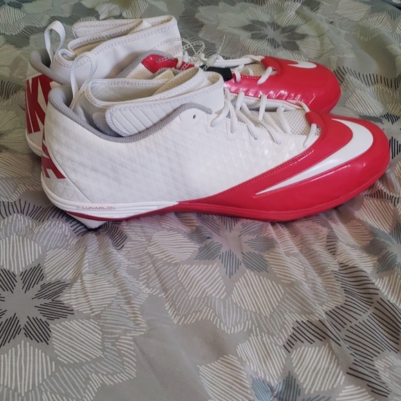 Nike Superbad Pro football Cleats. - Picture 2 of 8